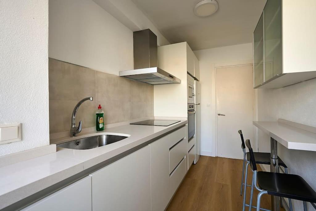 Front Sea Line Experience Apartment Фуeнхирола Екстериор снимка