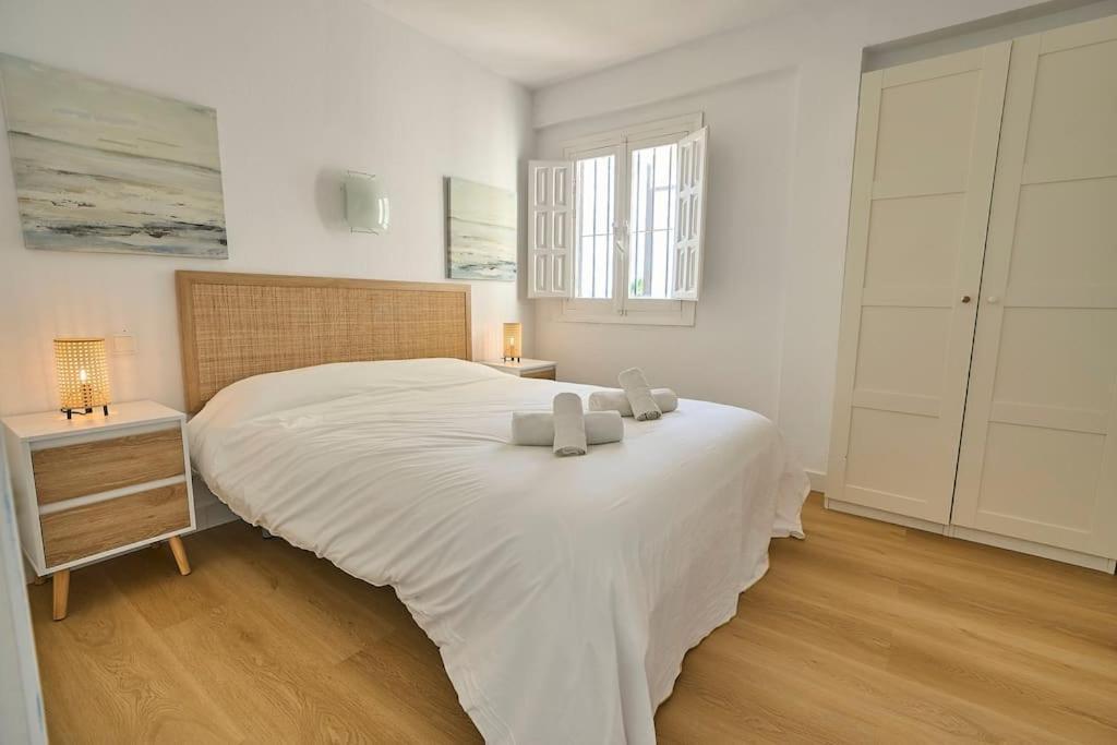 Front Sea Line Experience Apartment Фуeнхирола Екстериор снимка