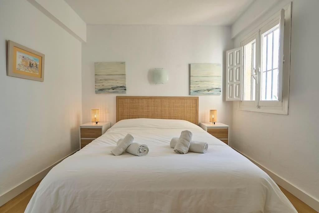 Front Sea Line Experience Apartment Фуeнхирола Екстериор снимка