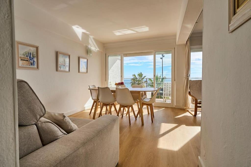 Front Sea Line Experience Apartment Фуeнхирола Екстериор снимка